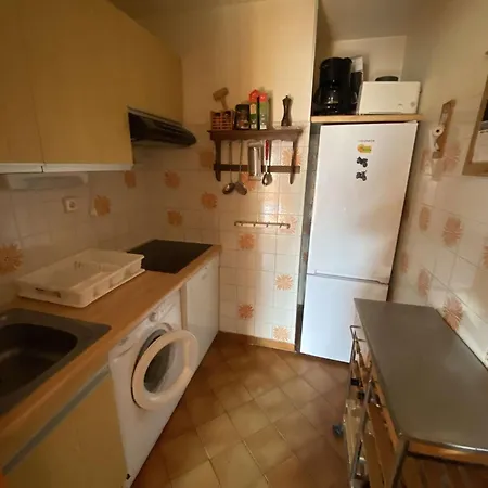 Beau T2 Lumineux, 150 M De La Plage... Appartement *